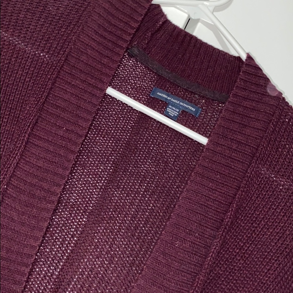 Burgundy cardigan w/pockets